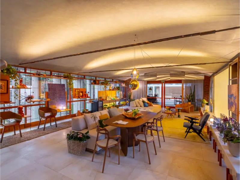 Regionalismo e cultura cearense em uma Sala de Visitas com cara de casa